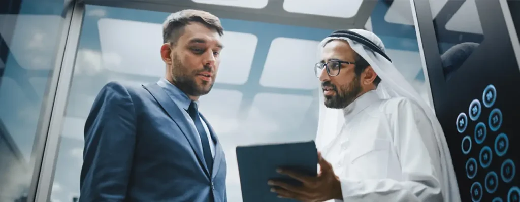 simple comparison Dubai free zone vs mainland 2025